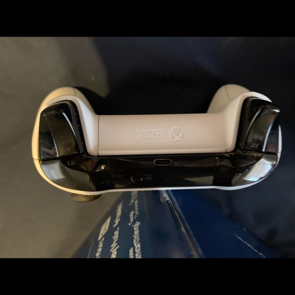 Xbox one controller - Picture 3 of 3